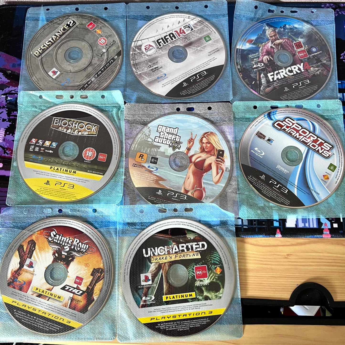 Playstation 3 Slim Console 320GB - PS3 & Games Bundle